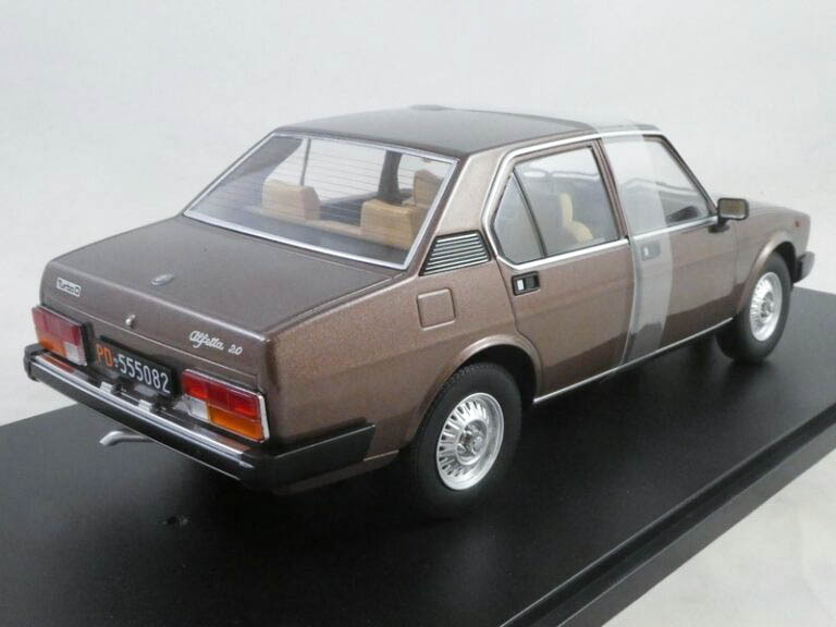 Modèle Réduit 1:18 Alfa Romeo Alfetta 2000 Turbo Diesel 1979 - Marque MITICA