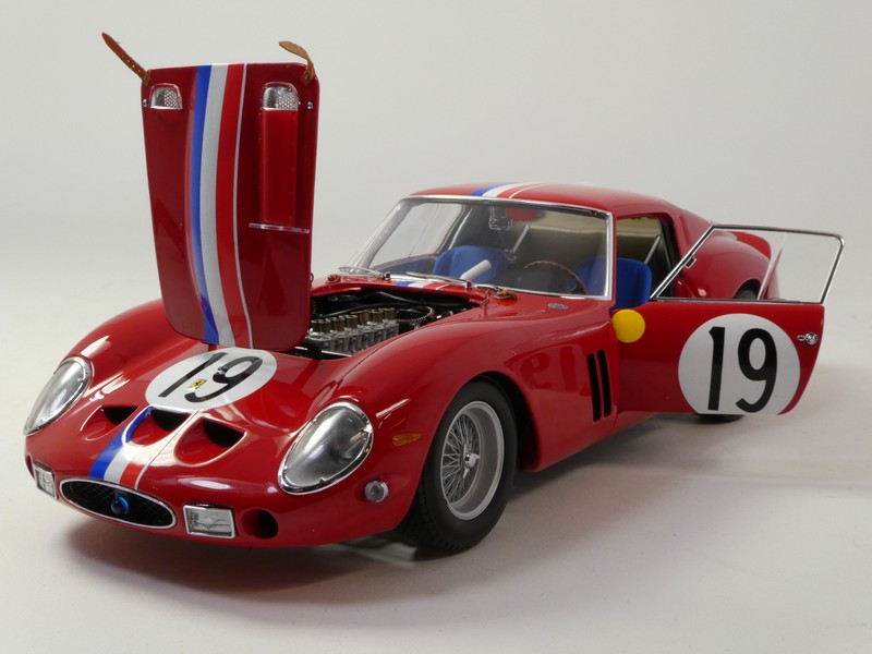 Ferrari GTO 1962 au 1/8éme - Maquettes ou Kits à monter