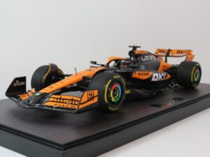 McLaren MCL38 2024