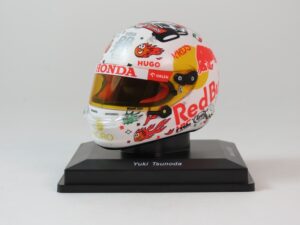Helmet Yuki Tsunoda 2024