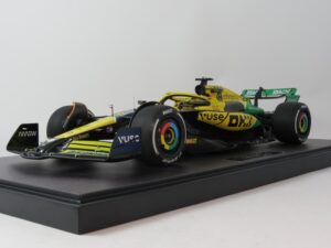 McLaren MCL38 2024
