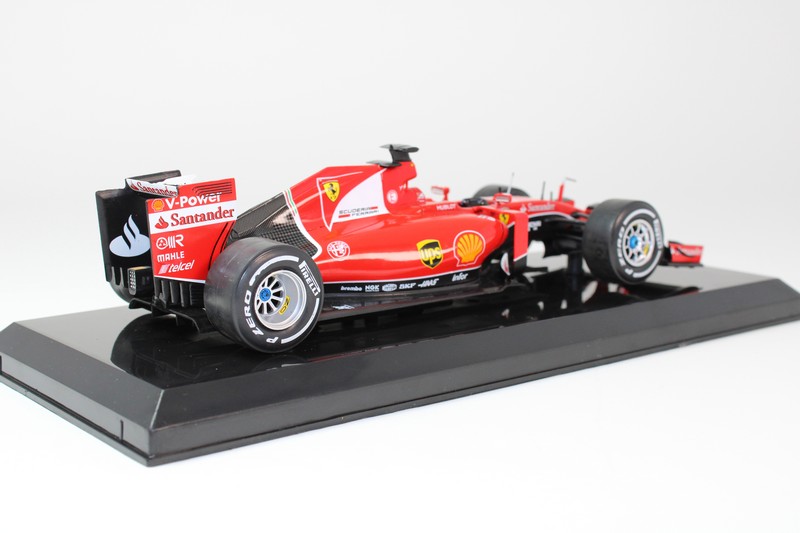 Ferrari SF15-T 2015 - immagine 2