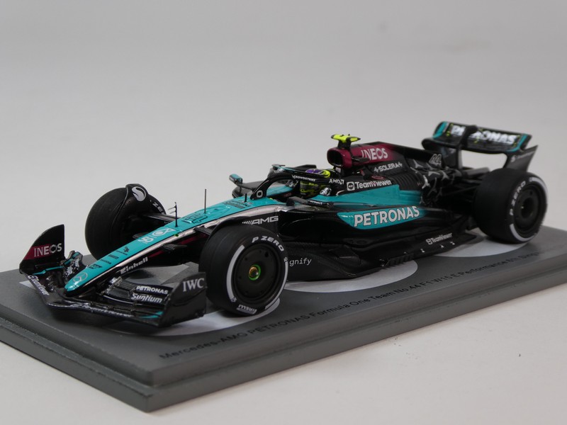 Mercedes-Benz W15 E Performance 2024