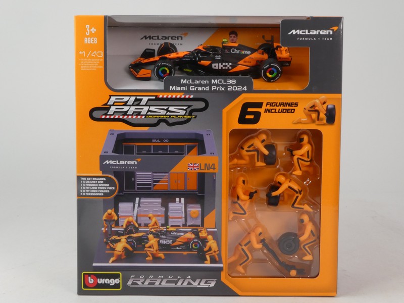 Mclaren MCL38 2024 + Garage & 6 Figurines