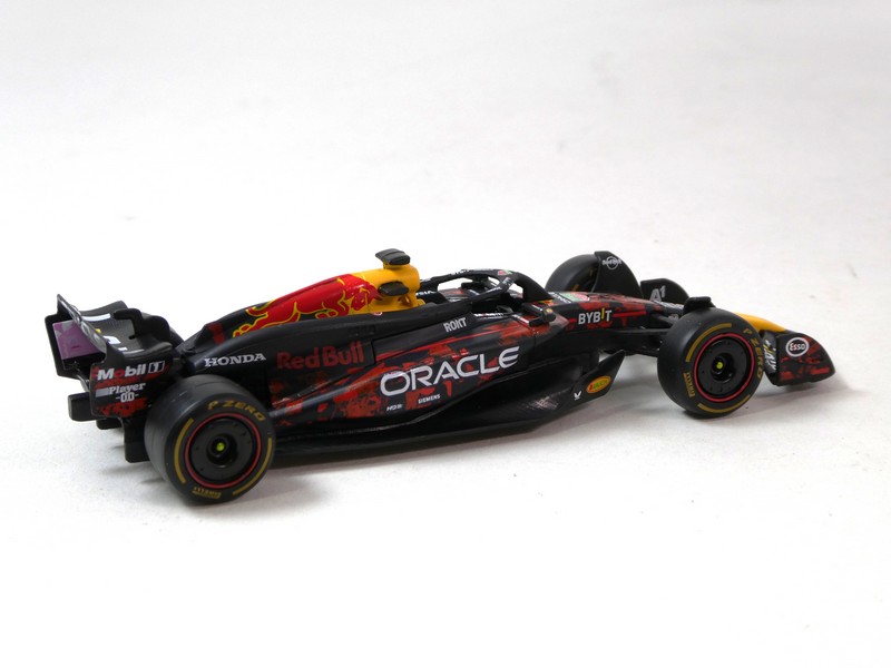 Red Bull RB20 2024 - immagine 2