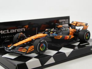 McLaren MCL39 2025