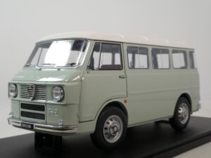 Alfa Romeo F12 Minibus