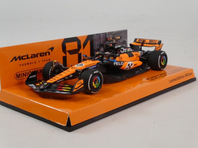 McLaren MCL39 2025