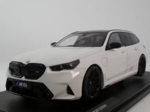BMW M5 Touring 2025