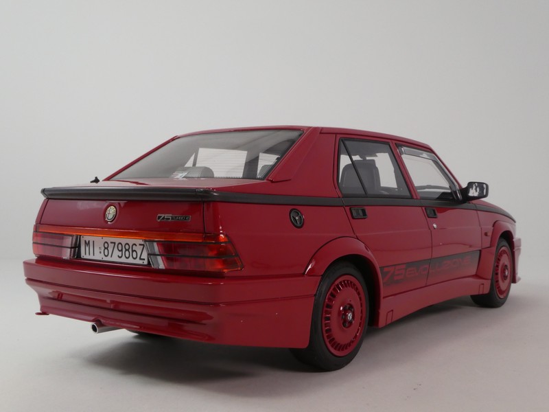 Alfa Romeo 75 1.8i Turbo Evoluzione 1986 - immagine 2