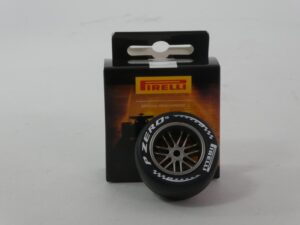 Tyre Magnet White