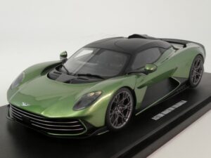 Aston Martin Valhalla 2025