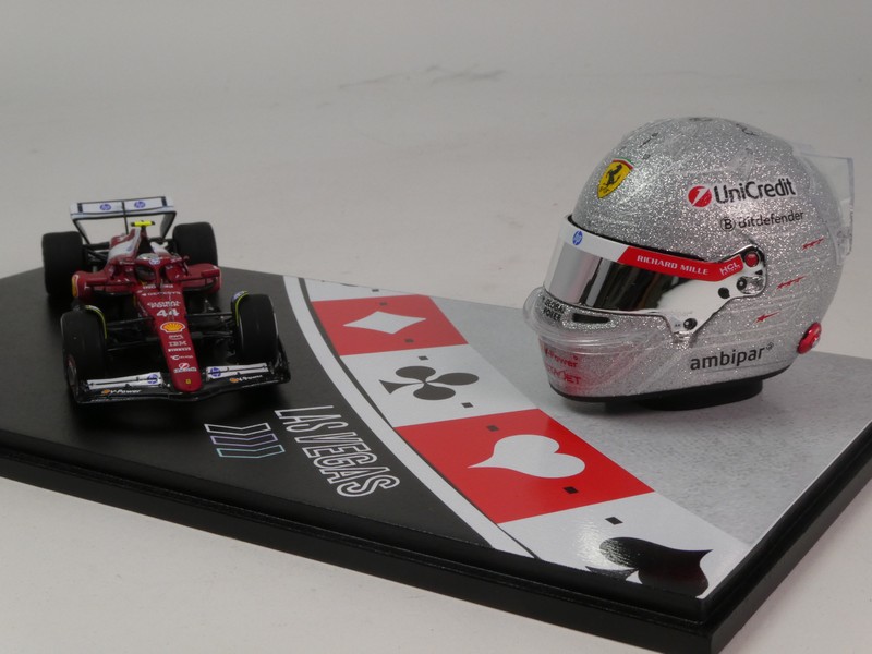 Set Ferrari SF-25 2025 + Helmet 1/5