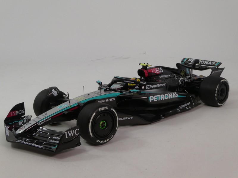 Mercedes-Benz W15 E Performance 2024