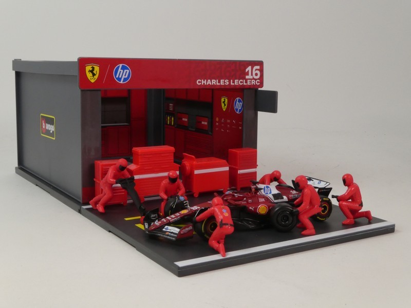 Ferrari SF-25 2025 + Garage & 6 Figurines - immagine 2