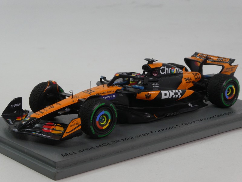 Mclaren MCL39 2025