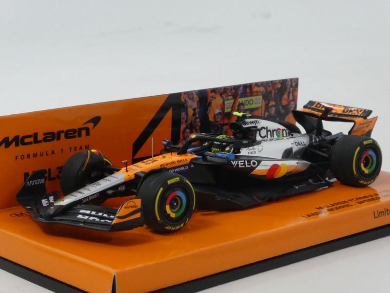 McLaren MCL39 2025