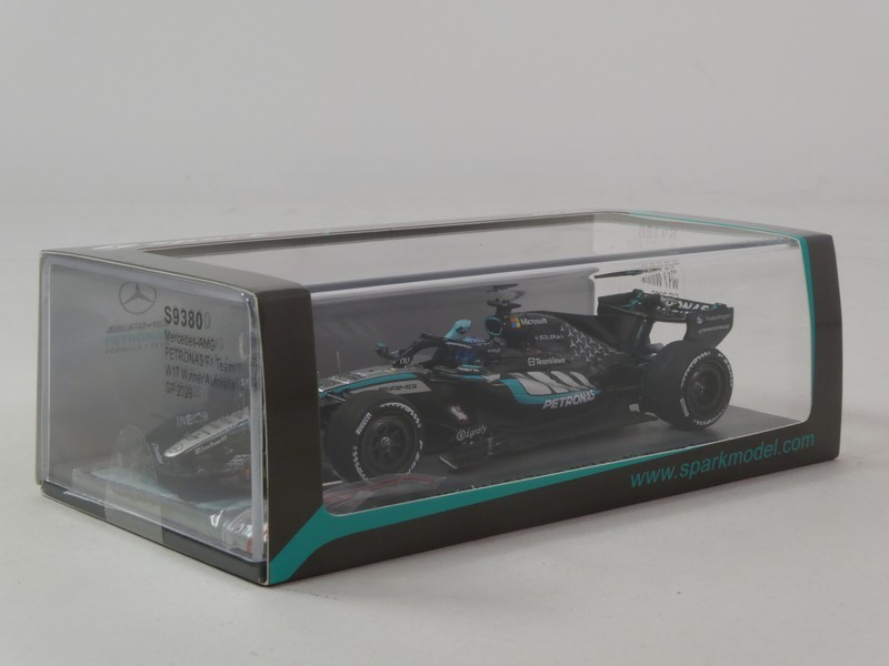 Mercedes-Benz W17 E Performance 2026 - immagine 5