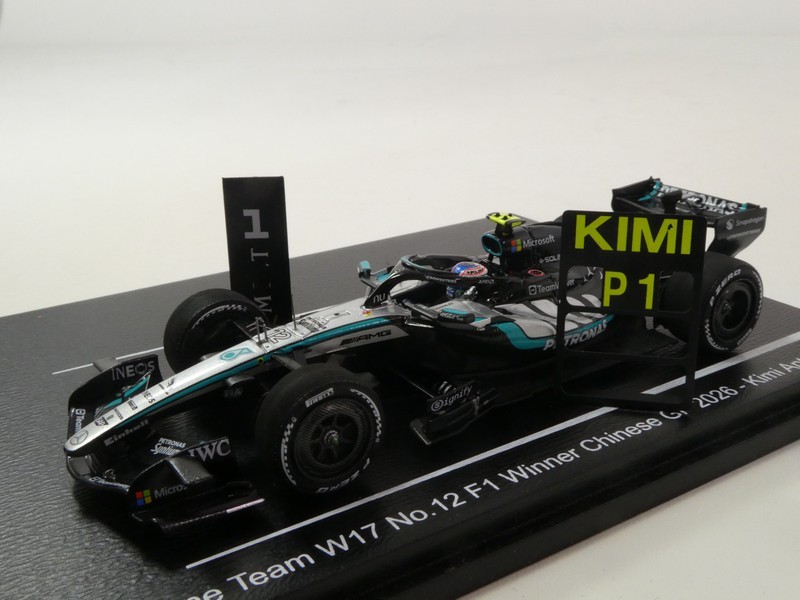 Mercedes-Benz W17 E Performance 2026 - immagine 3
