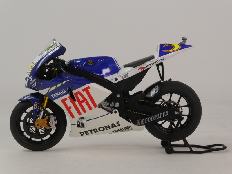 Yamaha YZR M1 2009 - immagine 3