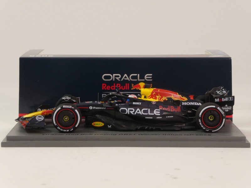 Red Bull RB21 2025 - immagine 4