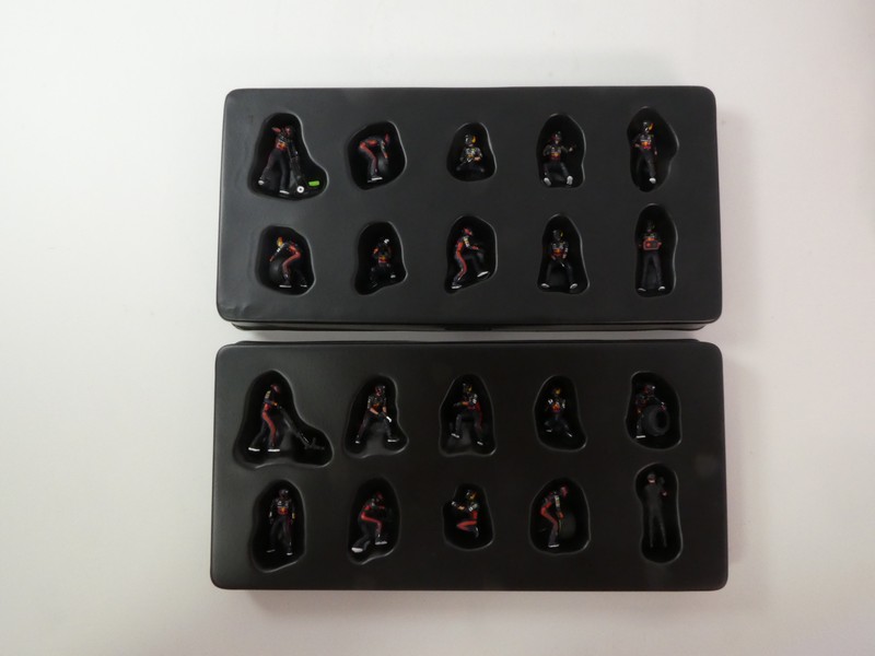 Red Bull RB19 2023 + Pit Crew Set - immagine 5
