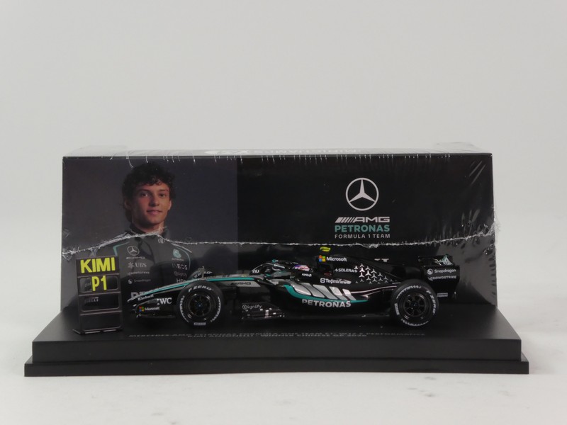 Mercedes-Benz W17 E Performance 2026 - immagine 3