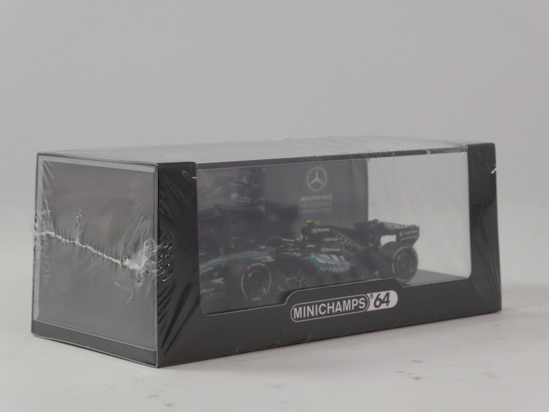 Mercedes-Benz W17 E Performance 2026 - immagine 4