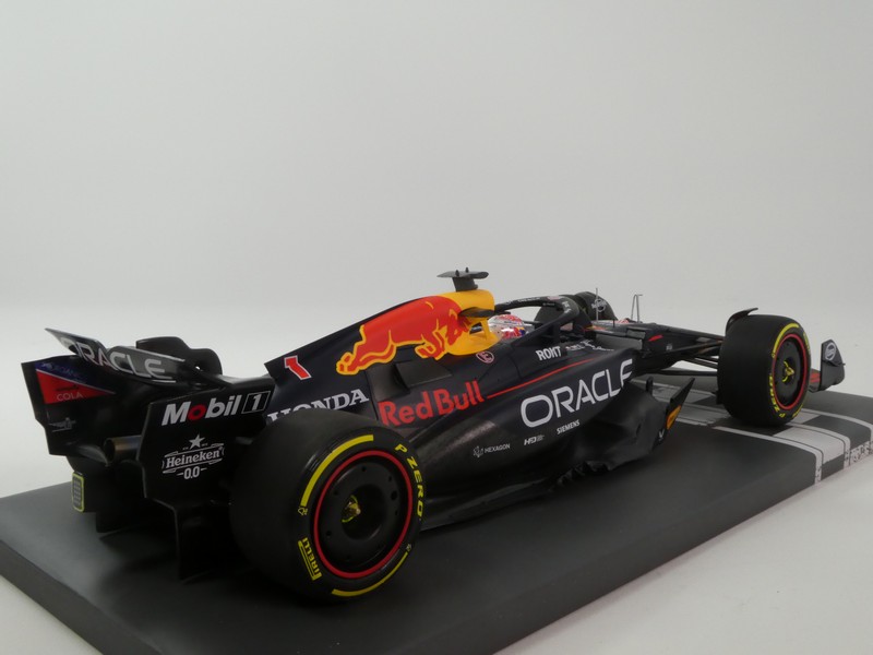 Red Bull RB21 2025 - immagine 2