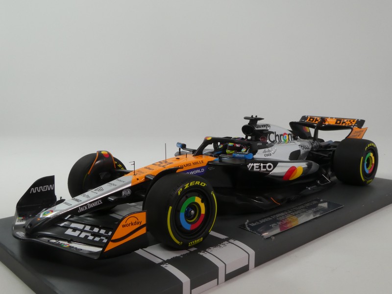 McLaren MCL39 2025