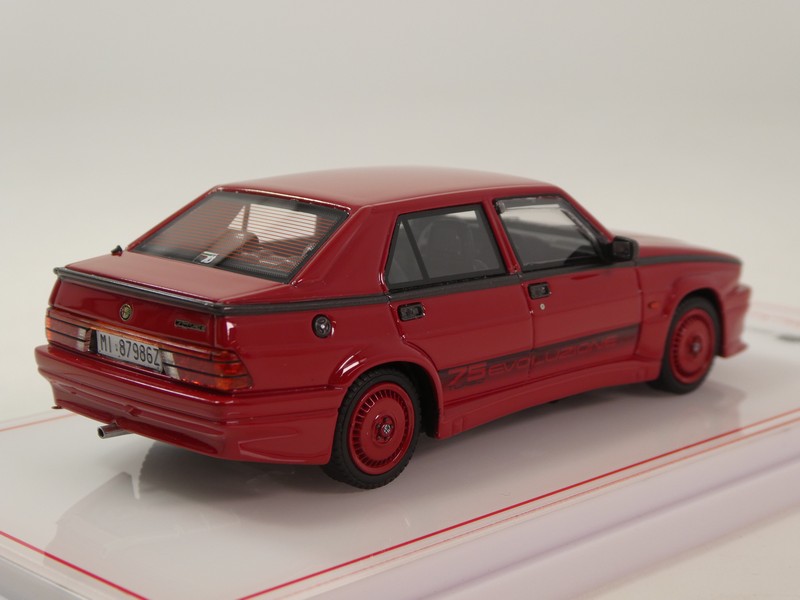 Alfa Romeo 75 1.8i Turbo Evoluzione 1987 - immagine 2